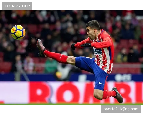 马竞防守紧凑度提升 区域协防有效限制对手